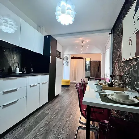 Apartmán Flh Liberty - 2 Queen Beds, Balcony & Free Parking *