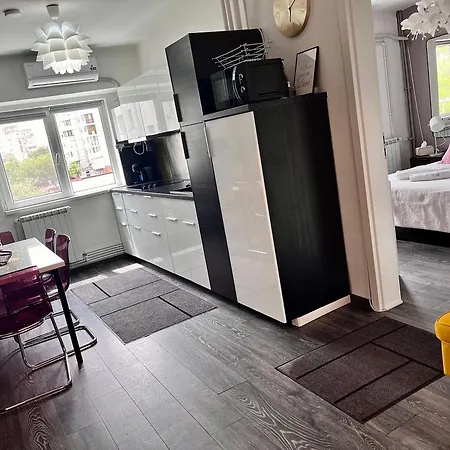 Apartmán Flh Liberty - 2 Queen Beds, Balcony & Free Parking *