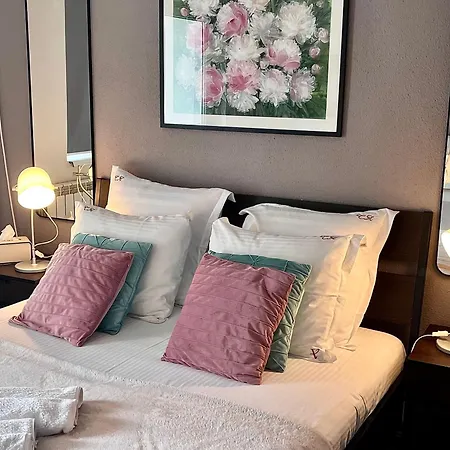 아파트 Flh Liberty - 2 Queen Beds, Balcony & Free Parking 콘스탄차