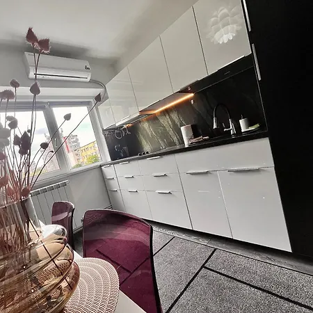 Flh Liberty - 2 Queen Beds, Balcony & Free Parking Apartmán *