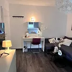 Apartment Flh Liberty - 2 Queen Beds, Balcony & Free Parking *