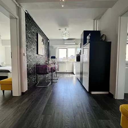 Flh Liberty - 2 Queen Beds, Balcony & Free Parking Apartment *