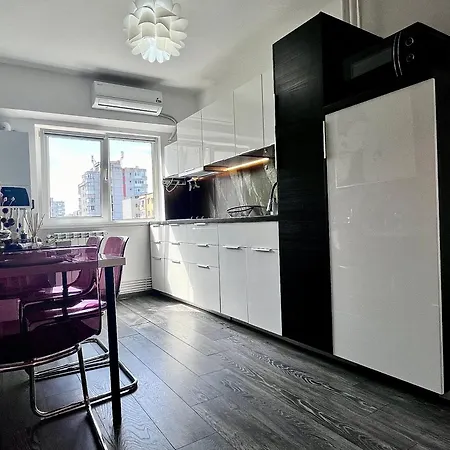 Flh Liberty - 2 Queen Beds, Balcony & Free Parking * Constanta