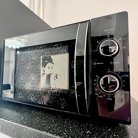 شقة Flh Liberty - 2 Queen Beds, Balcony & Free Parking *