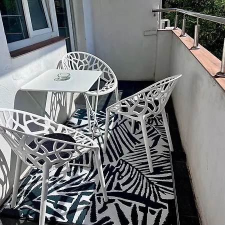 Flh Liberty - 2 Queen Beds, Balcony & Free Parking