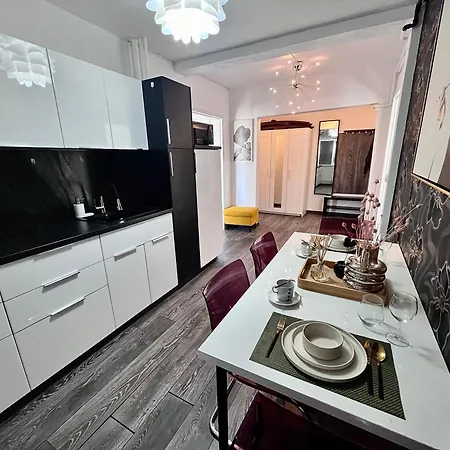 Flh Liberty - 2 Queen Beds, Balcony & Free Parking * Constanta