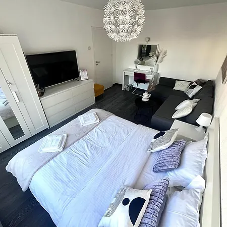 Apartment Flh - Liberty With Balcony & Free Parking *