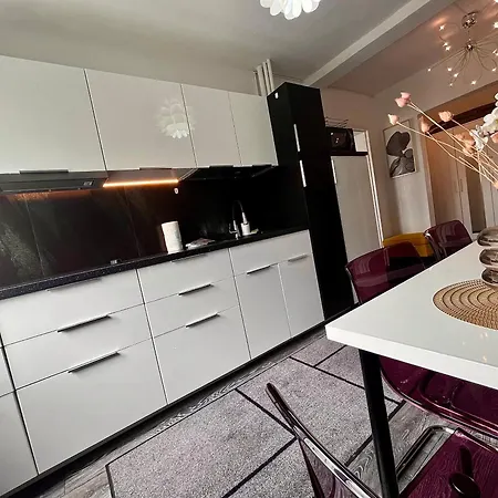 Flh Liberty - 2 Queen Beds, Balcony & Free Parking Apartment Constanta