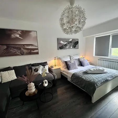 Flh Liberty - 2 Queen Beds, Balcony & Free Parking Apartment Constanta