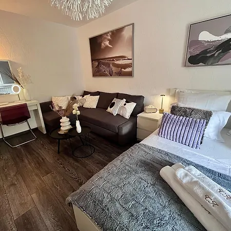 Flh Liberty - 2 Queen Beds, Balcony & Free Parking *