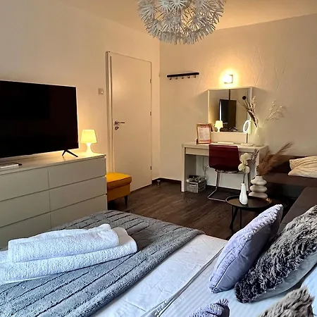 Flh Liberty - 2 Queen Beds, Balcony & Free Parking Apartment *