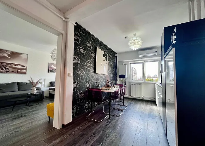 Flh Liberty - 2 Queen Beds, Balcony & Free Parking アパート *