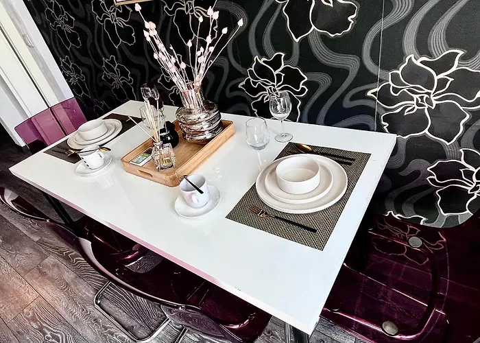 アパート Flh Liberty - 2 Queen Beds, Balcony & Free Parking *