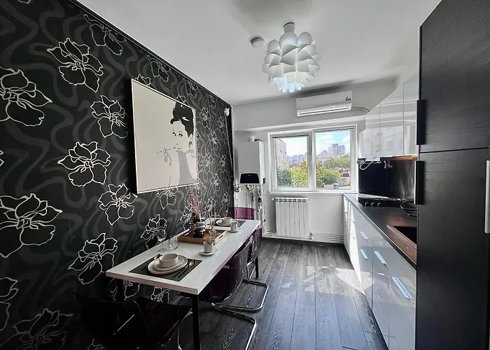 Flh Liberty - 2 Queen Beds, Balcony & Free Parking * コンスタンツァ