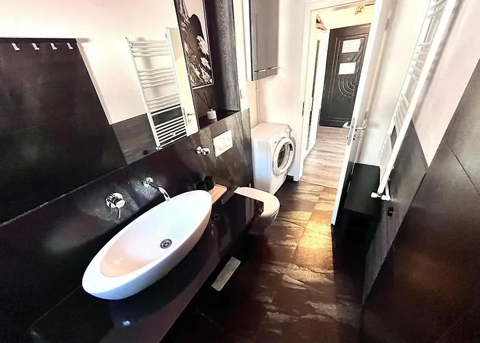 Flh Liberty - 2 Queen Beds, Balcony & Free Parking アパート *