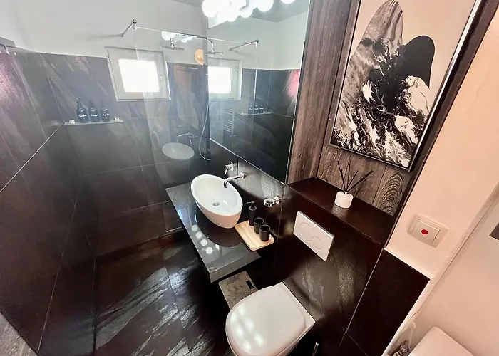 Flh Liberty - 2 Queen Beds, Balcony & Free Parking * コンスタンツァ