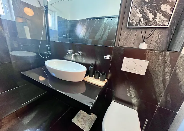 アパート Flh Liberty - 2 Queen Beds, Balcony & Free Parking