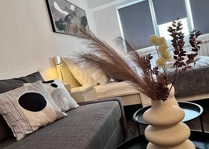 Flh Liberty - 2 Queen Beds, Balcony & Free Parking