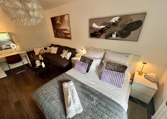 Flh Liberty - 2 Queen Beds, Balcony & Free Parking アパート *