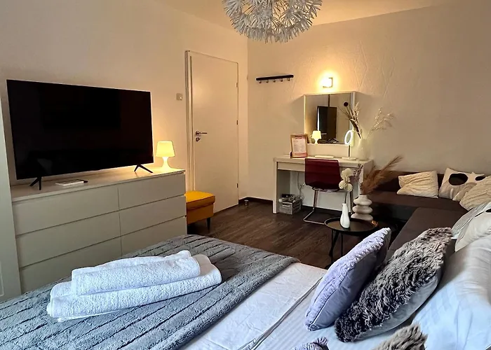 Flh Liberty - 2 Queen Beds, Balcony & Free Parking アパート *